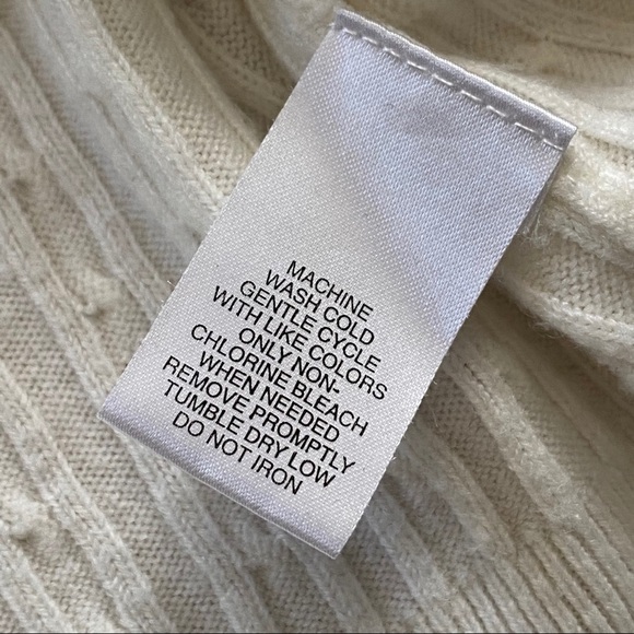 Luxe 360 White V-Neck Sweater Size S - Picture 4 of 8